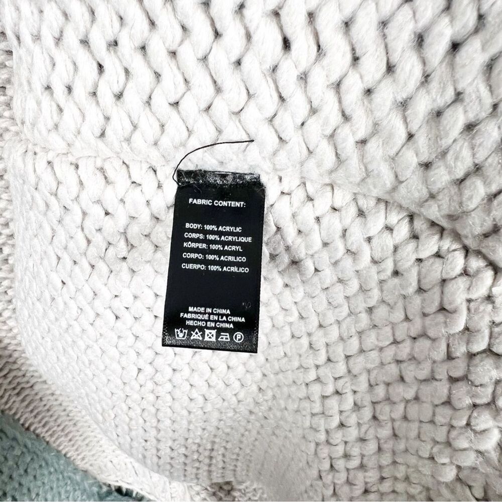 Anthropologie Kimono Sweater Chunky Knit Paisley Fringe One Size Gray Motif - Picture 7 of 9